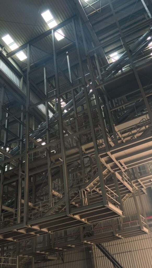 مشروع تشييد وتنفيذ مباني بواسطة شركة الفريق العالمي للمقاولات